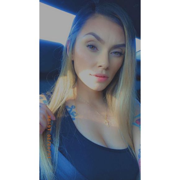 Poshmark profile picture for @zevahc